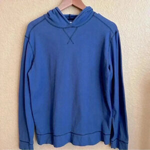 Vestige Lightweight Pullover Long Sleeves With Hoodie